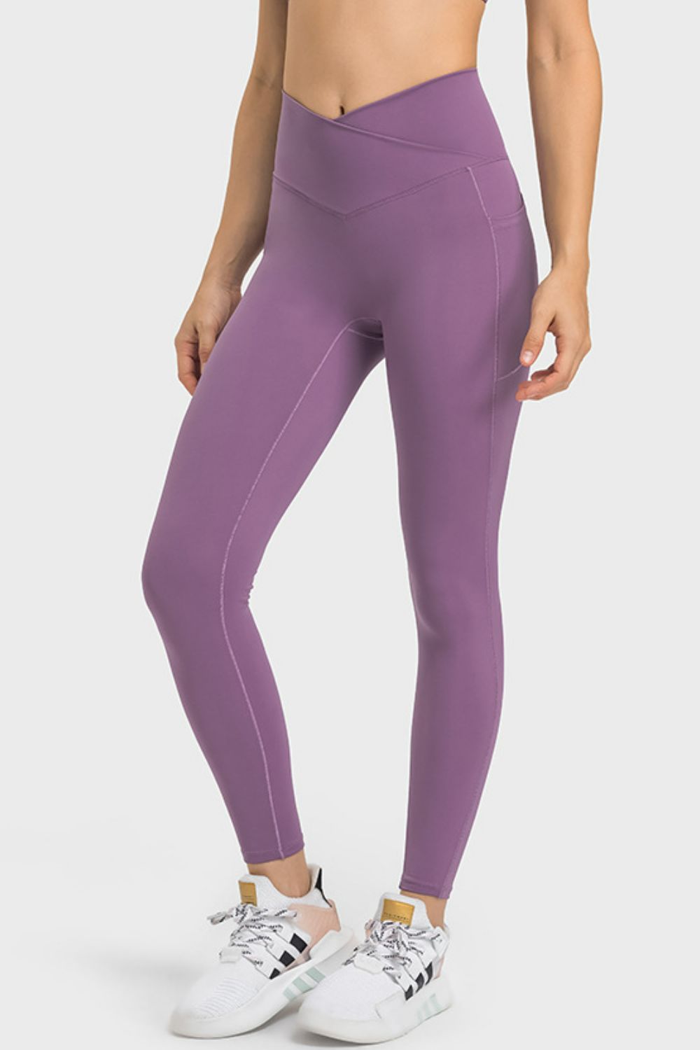 Millennia V-Waist Yoga Leggings with Pockets - cas7m
