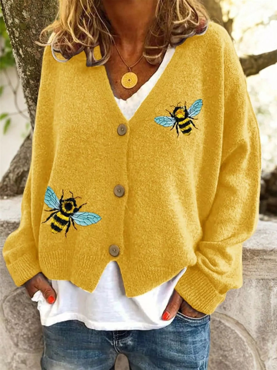 Bee Embroidered Button-Down Cardigan - cas7m