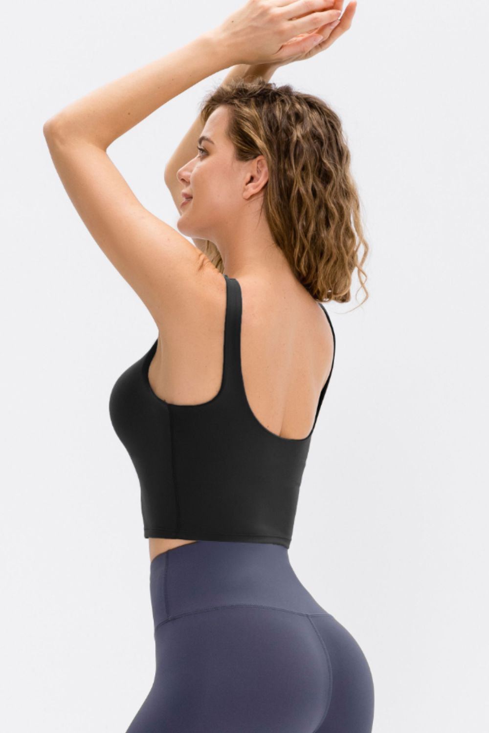Cropped Scoop Neck Active Tank Top - cas7m