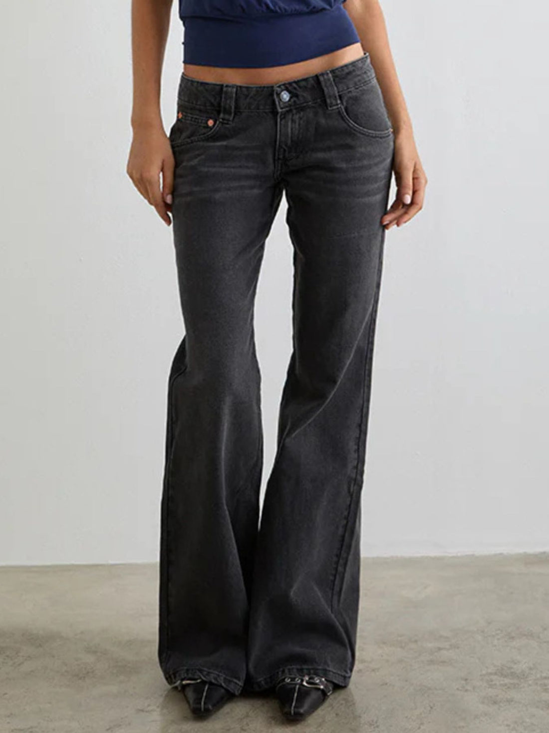 Low Rise Flare Leg Jeans - cas7m