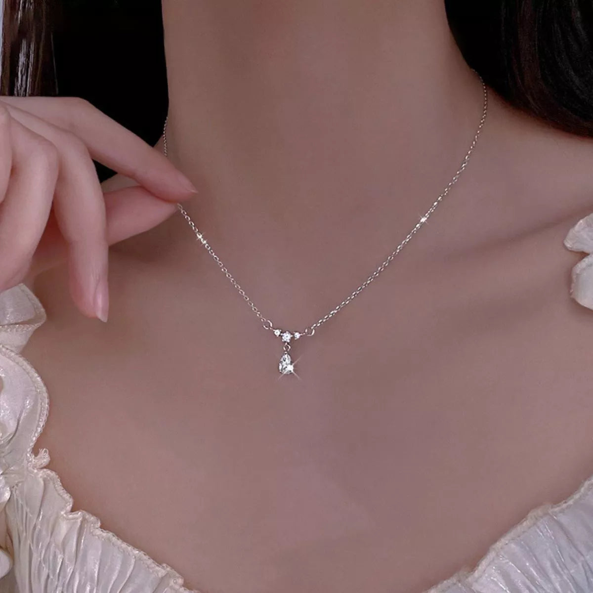 925 Sterling Silver Zircon Teardrop Necklace - cas7m
