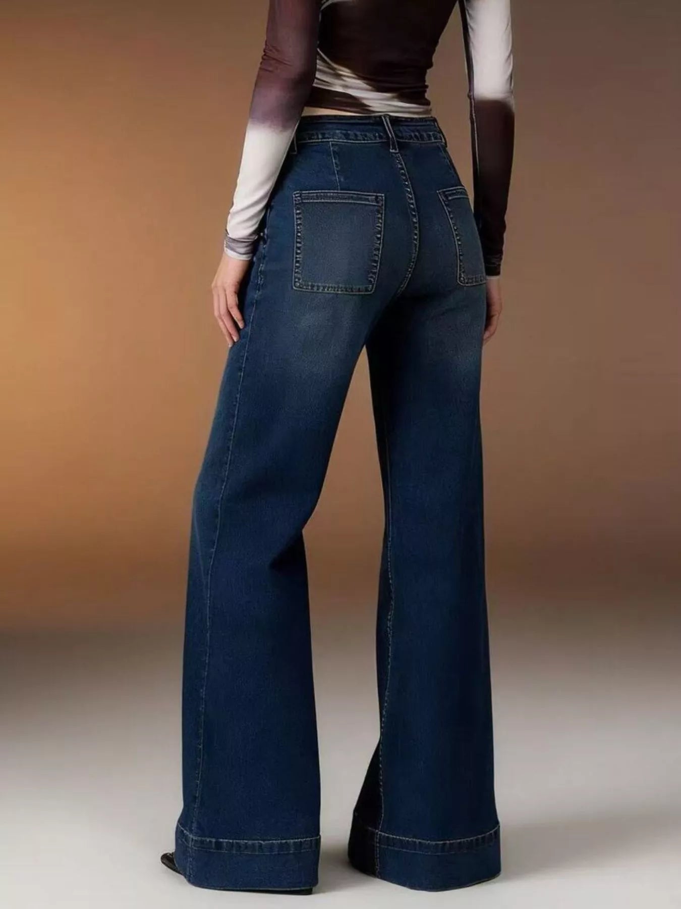 High-Waisted Flare Leg Jeans - cas7m