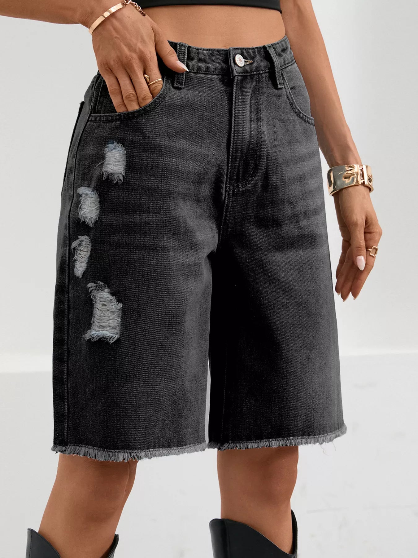 Ripped Frayed Hem Denim Shorts - cas7m