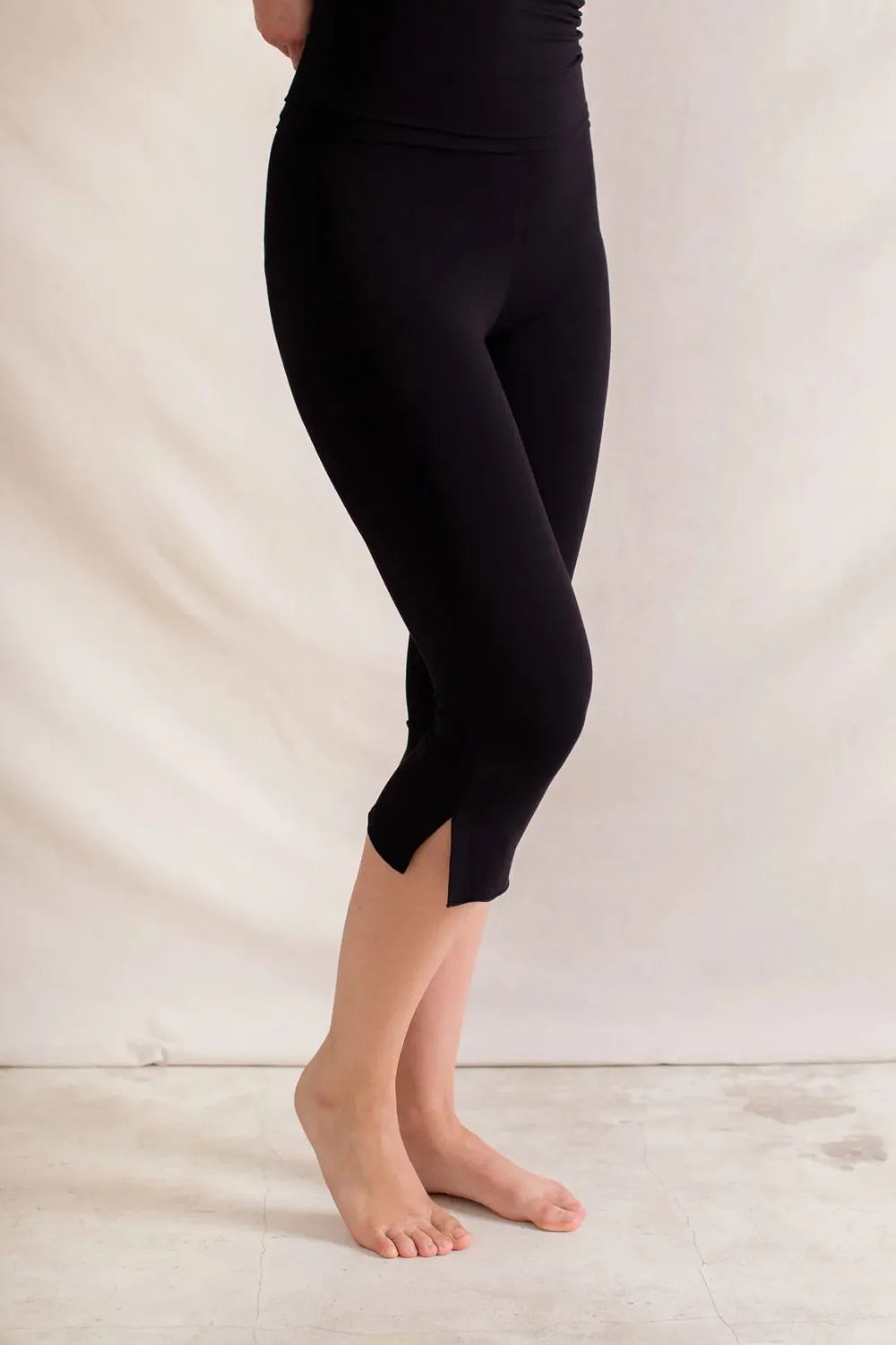 Side Slit Capris Leggings - cas7m