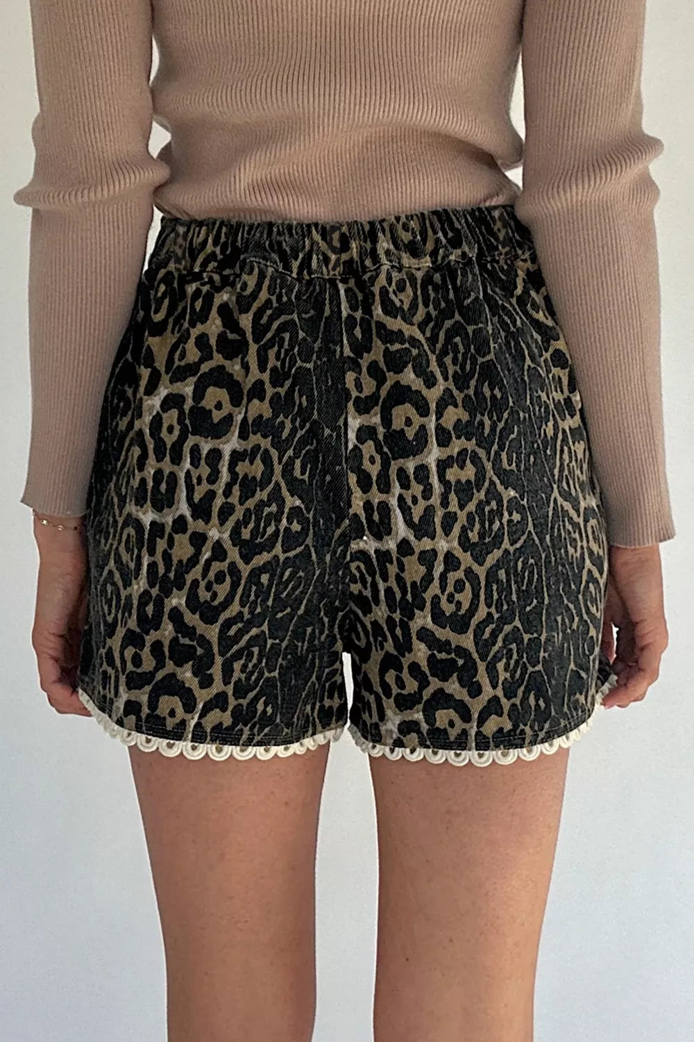 Lace Trim Leopard Denim Shorts - cas7m