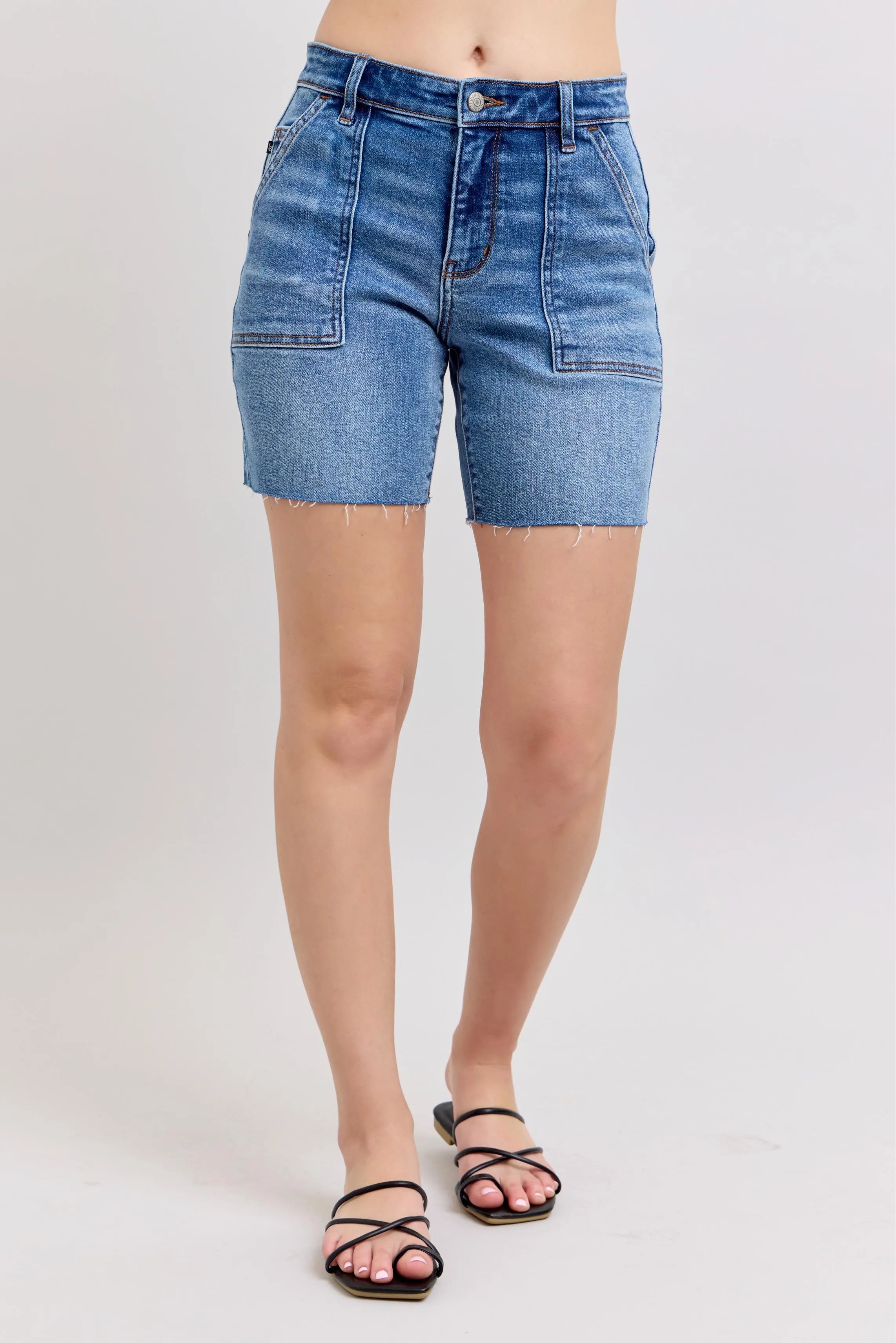 Judy Blue Full Size Mid Rise Bermudas Denim Shorts W/ Back Flap Pockets Plus Size - cas7m