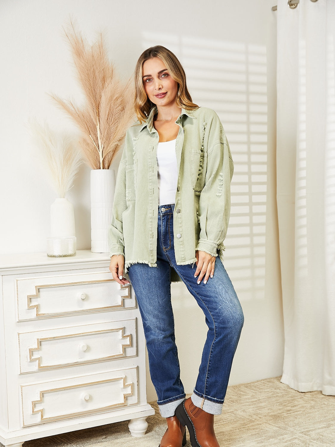 Distressed Raw Hem Denim Jacket - cas7m