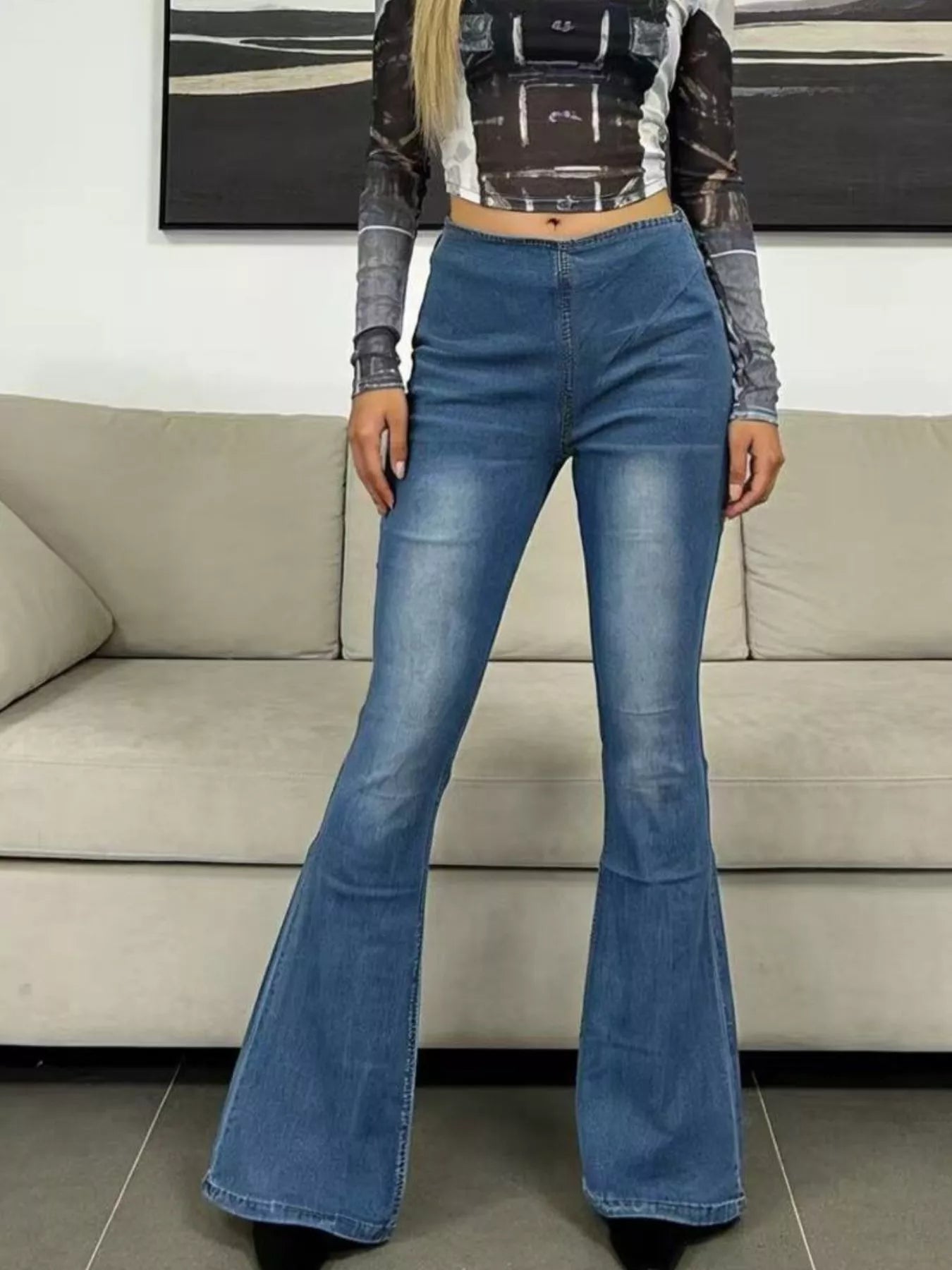 High-Waisted Flare Jeans - cas7m