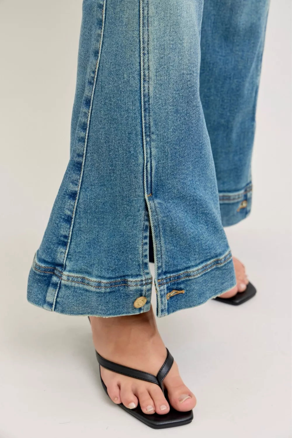 Judy Blue High Waist Vintage Wash Flare Jeans - cas7m