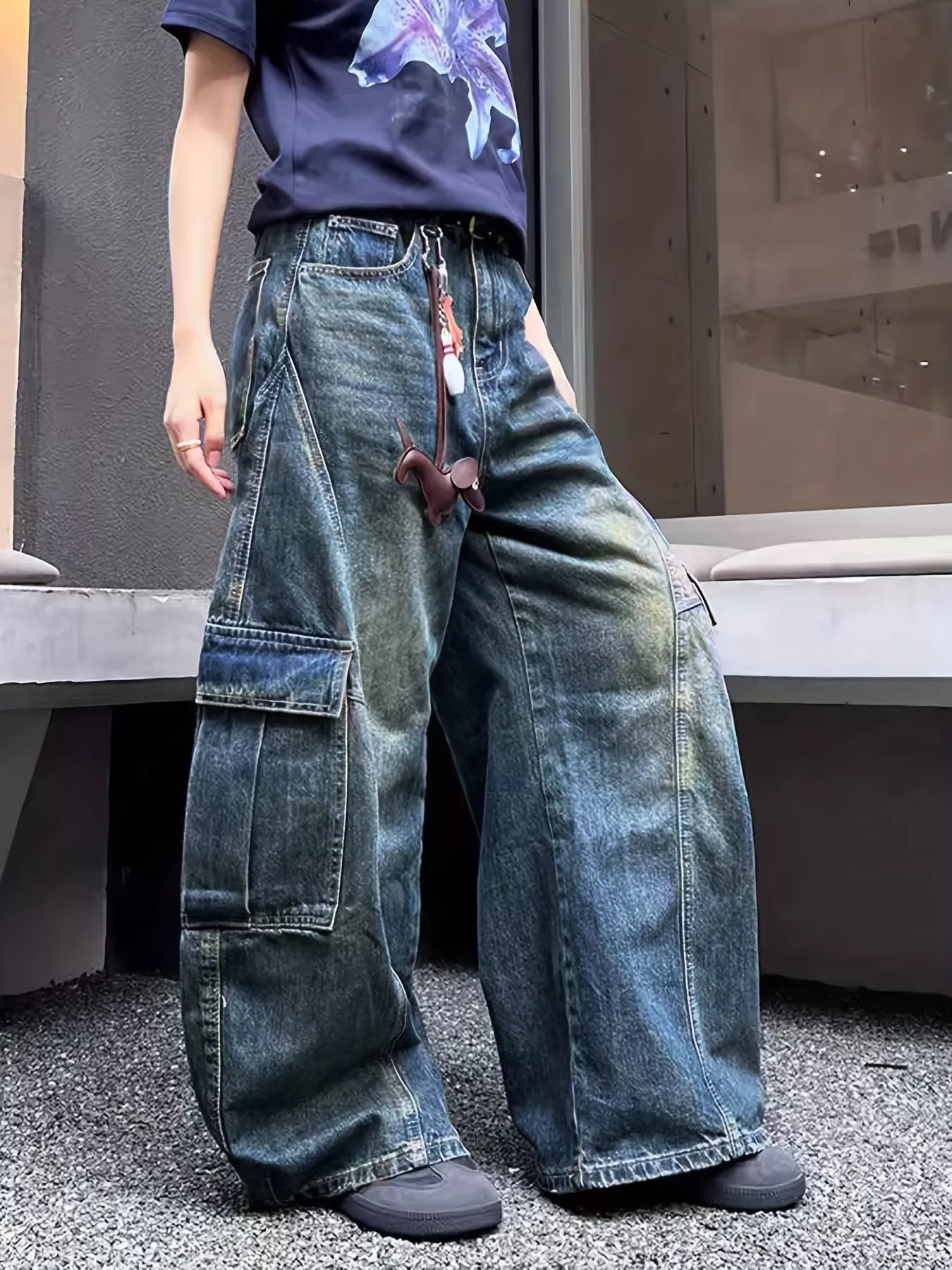 Vintage Wash Wide Leg Cargo Jeans - cas7m