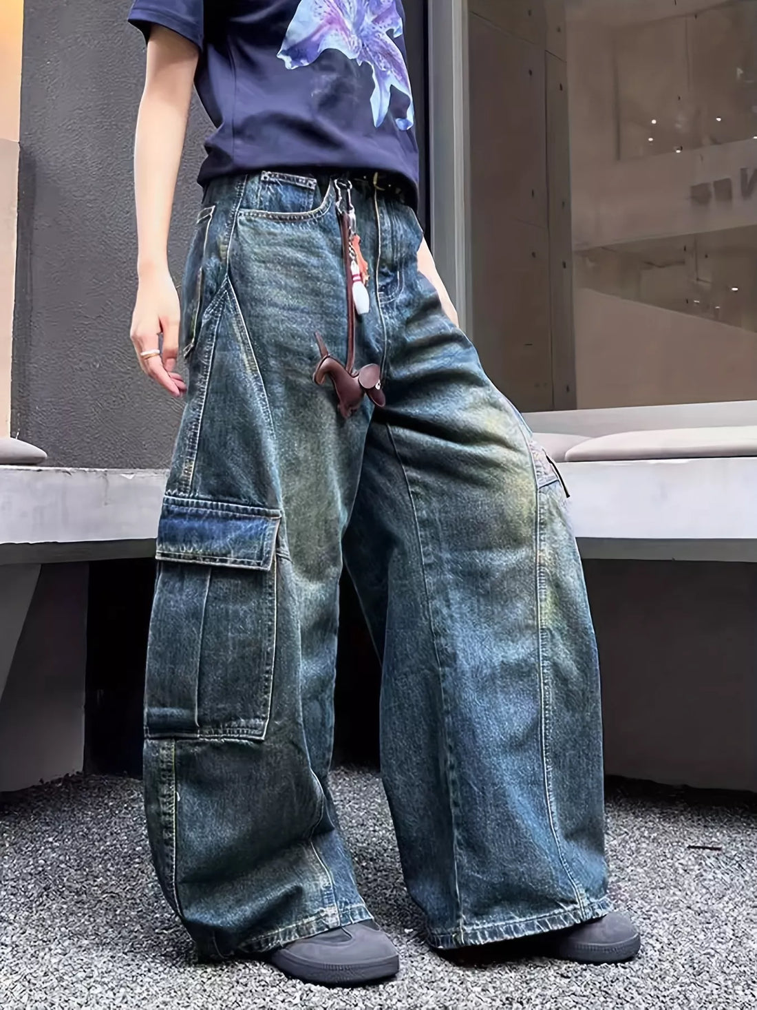 Vintage Wash Wide Leg Cargo Jeans - cas7m