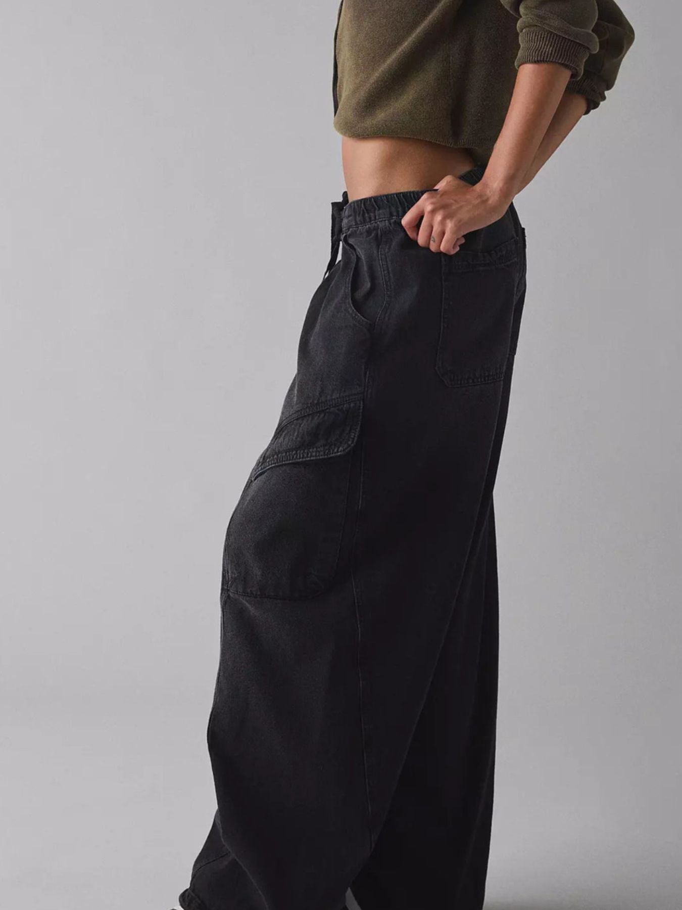Drawstring Waist Cargo Jeans - cas7m