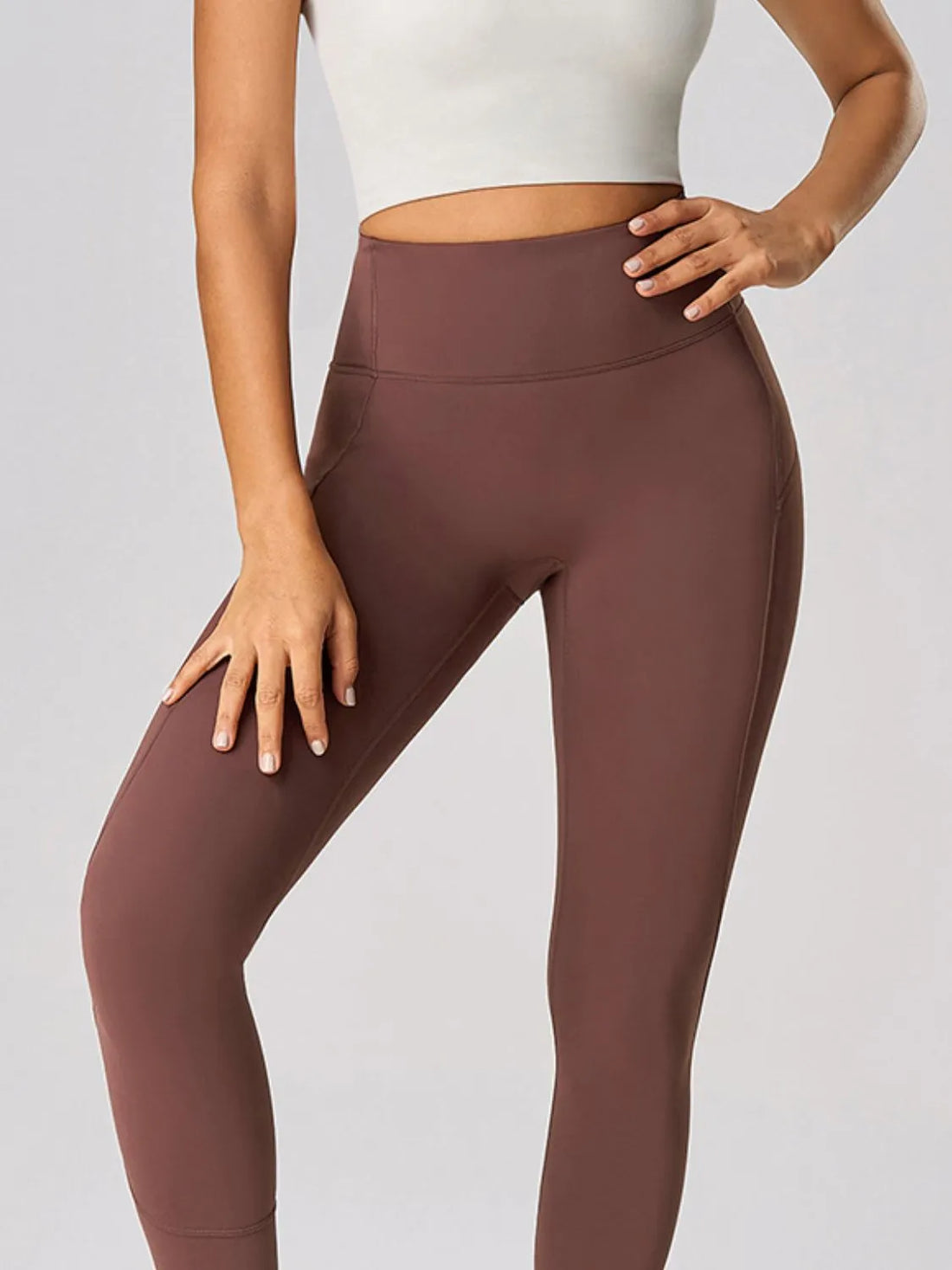 Pocket-Friendly Stretchy Nylon-Spandex Leggings - cas7m