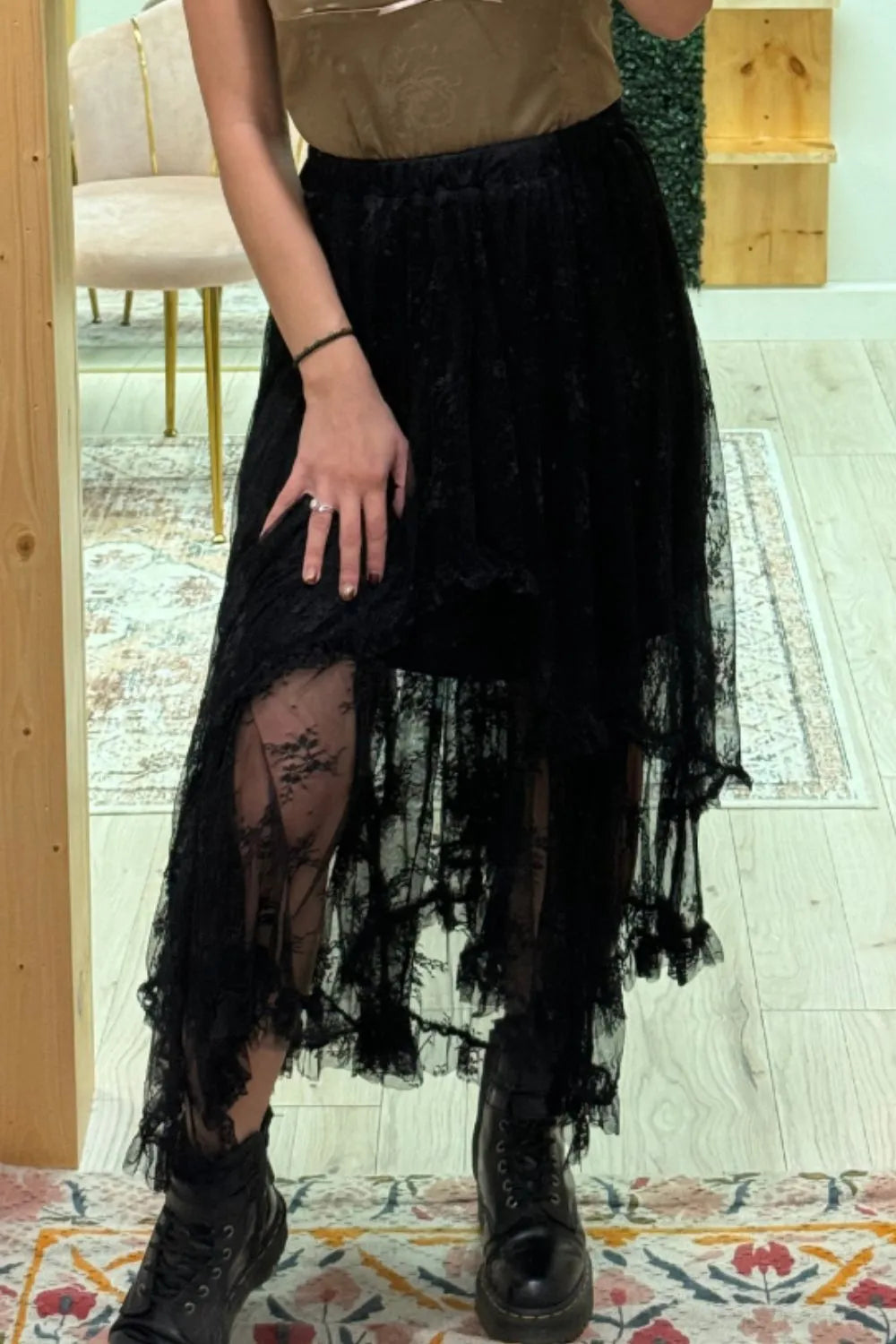 Elastic Waist Asymmetrical Lace Skirt - cas7m