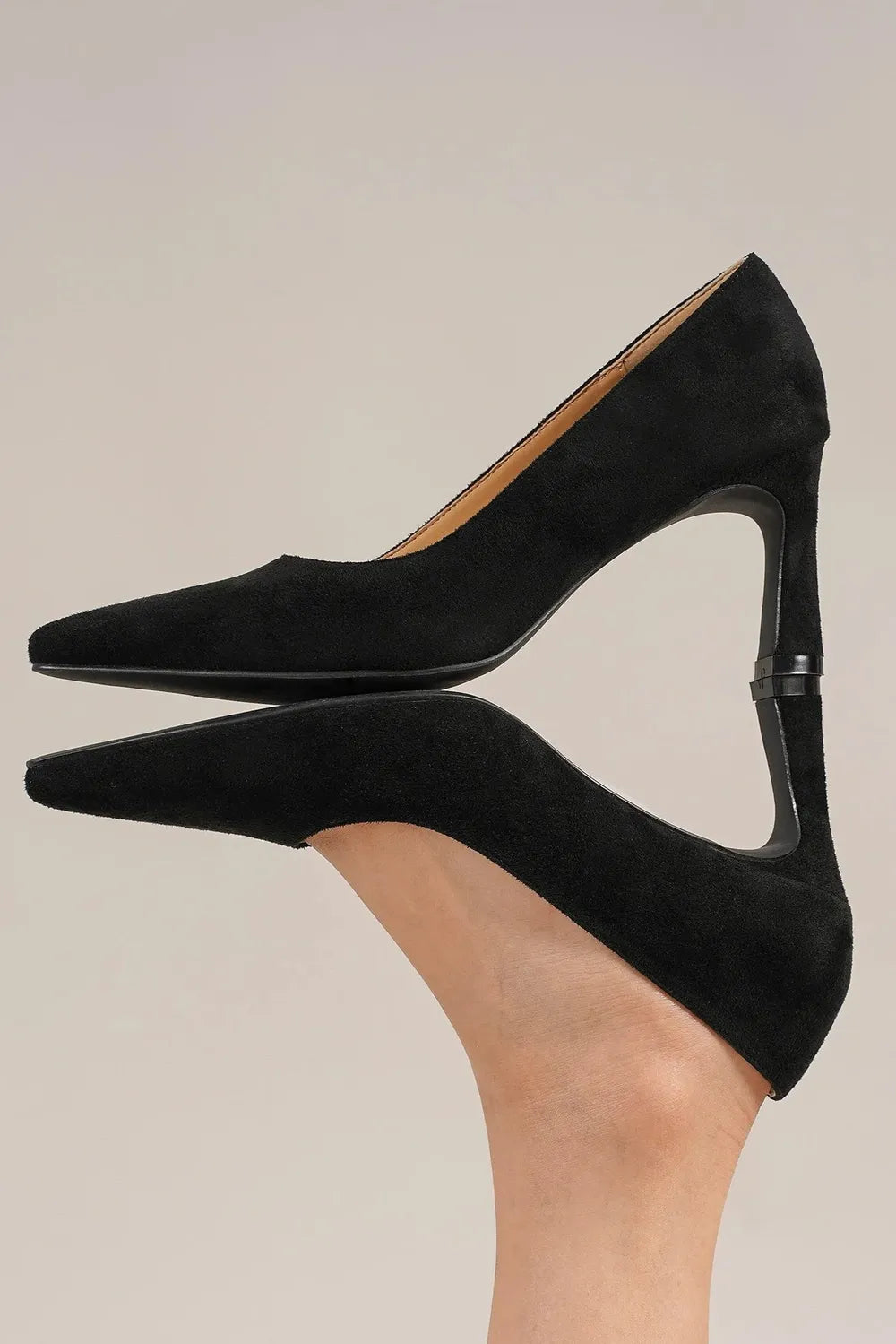Beast Fashion Faux Suede Point Toe Pumps - cas7m