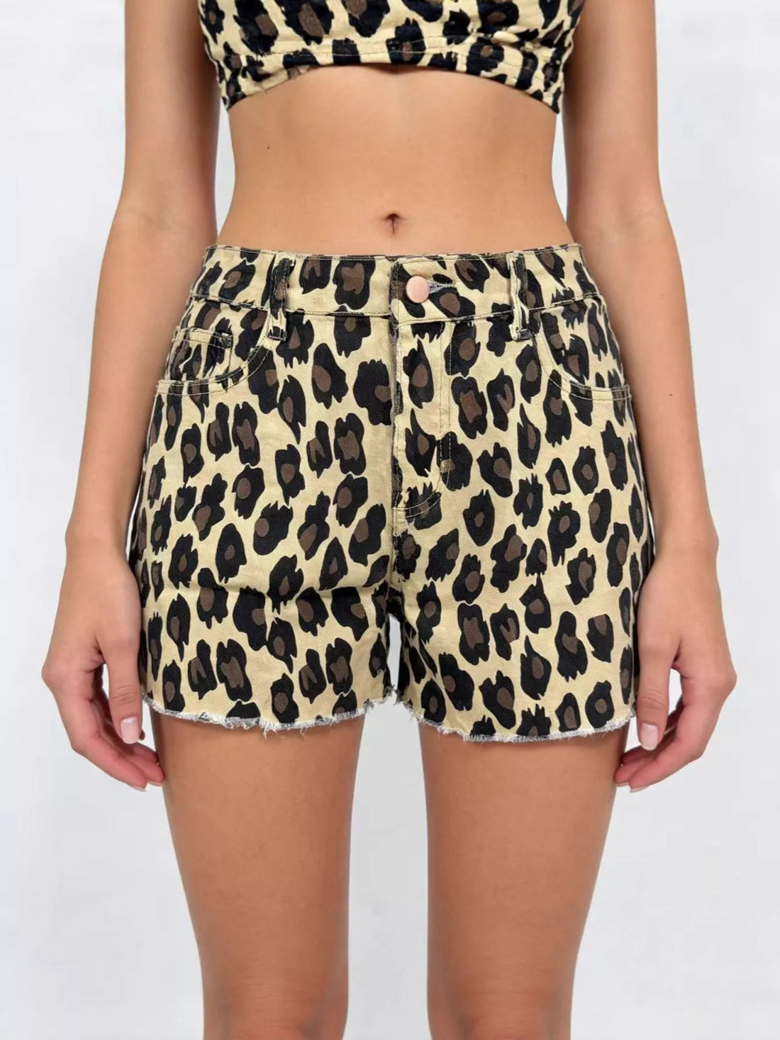 Leopard Print High-Waisted Denim Shorts - cas7m