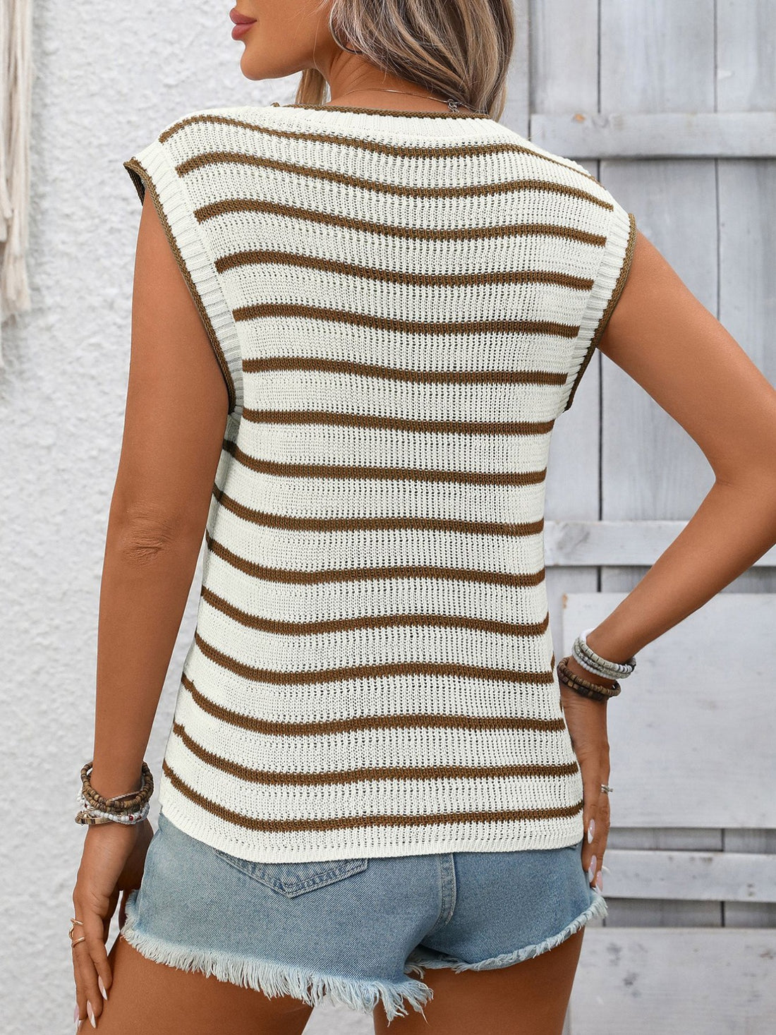 Striped Knit Round Neck Sweater Vest - cas7m