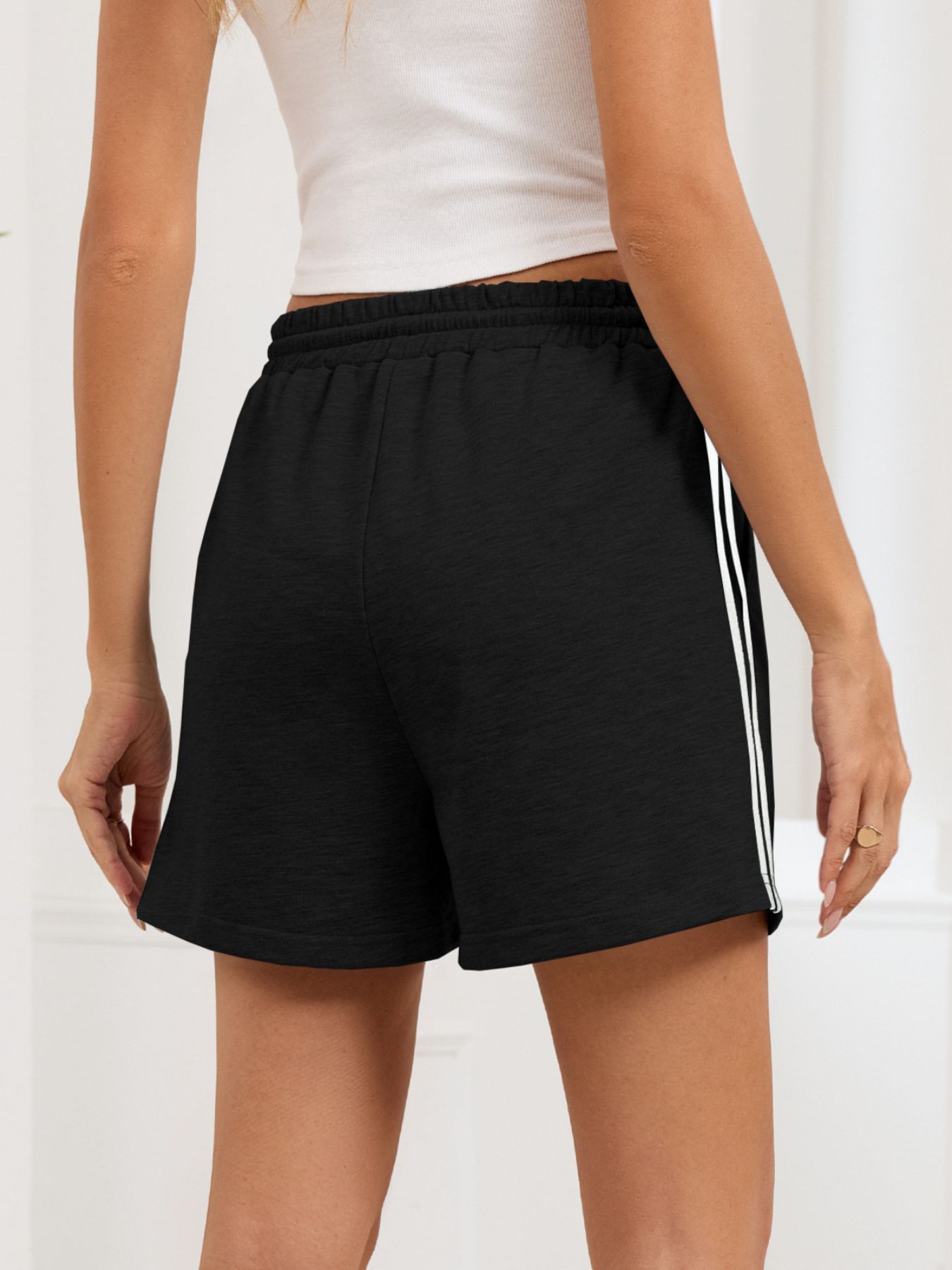 Striped Trim Drawstring Shorts - cas7m