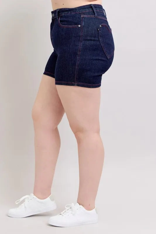 Judy Blue Plus Size HW Heart Shaped Pkts & Red Contrast Thread Denim Shorts - cas7m