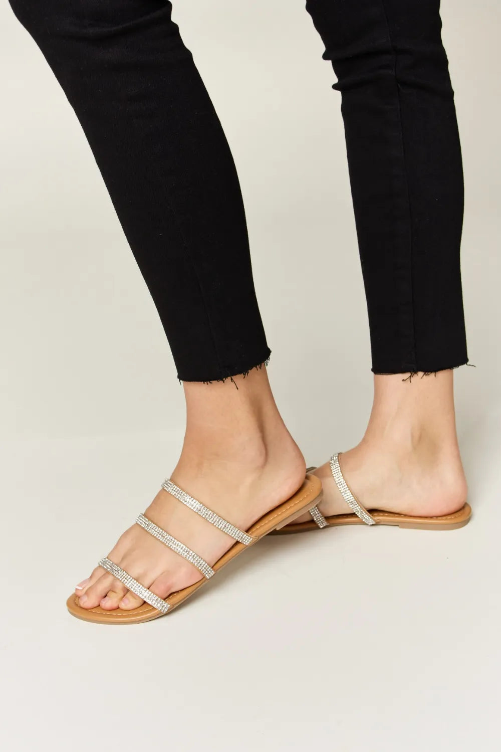 WILD DIVA Rhinestone Three-Strap Flat Sandals - cas7m