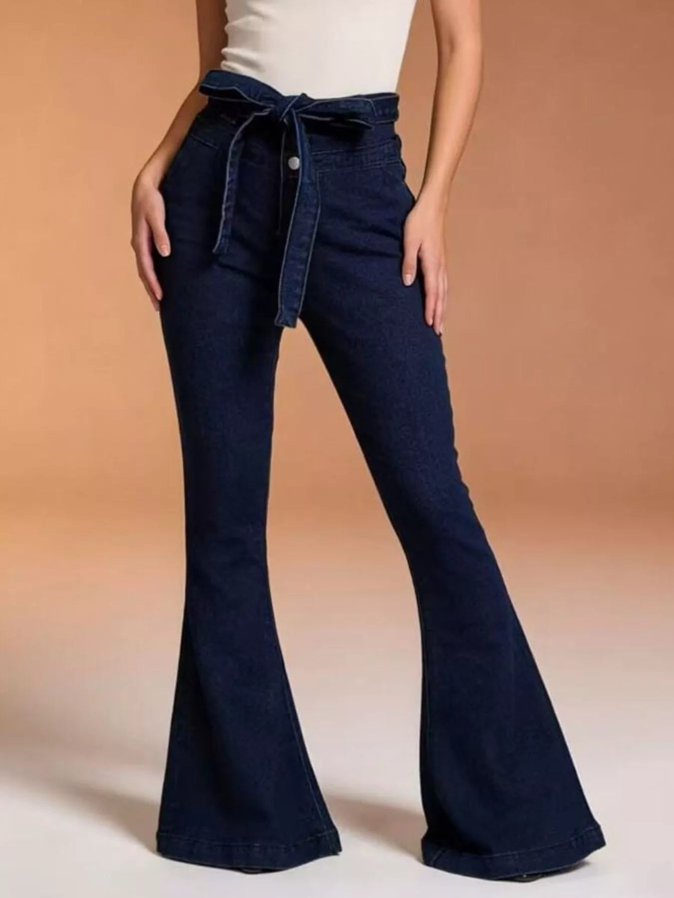 Bow-Tie High-Waisted Flare Jeans - cas7m