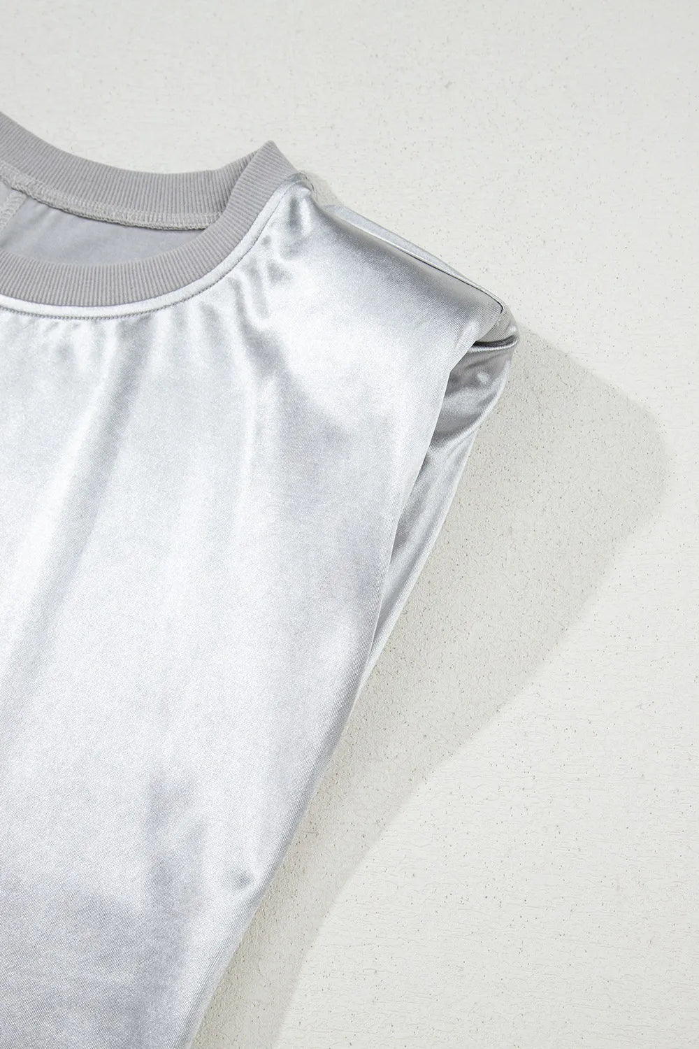 Round Neck Satin Tank Top - cas7m