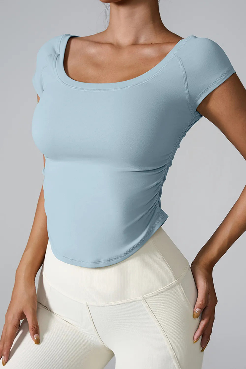 Round Neck Short Sleeve Active T-Shirt - cas7m