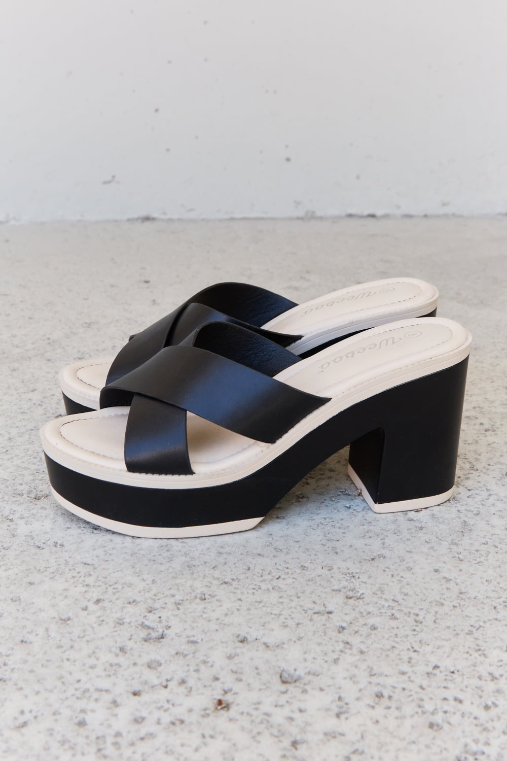 Weeboo Cherish The Moments Contrast Platform Sandals in Black - cas7m