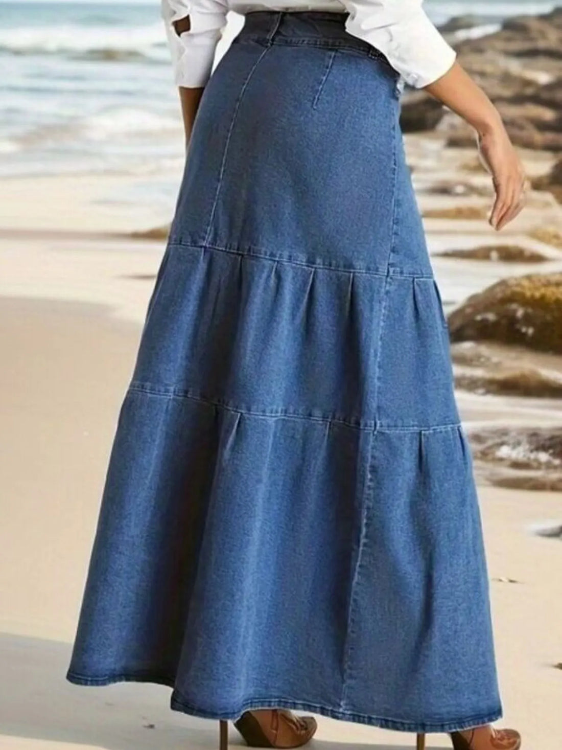 Tiered Maxi Denim Skirt with Zipper Detail - cas7m