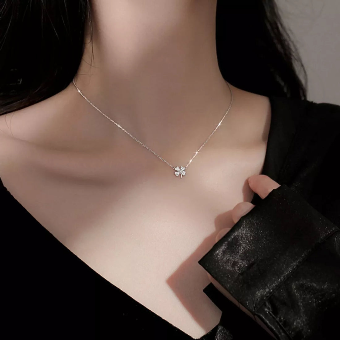 925 Sterling Silver Zircon Four Leaf Clover Necklace - cas7m