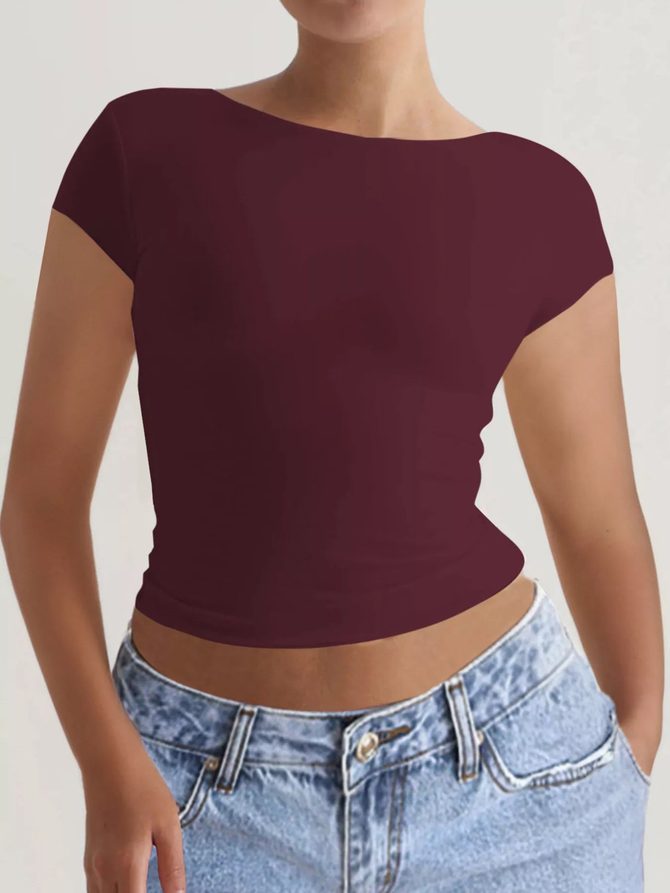 Slim-Fit Backless T-Shirt - cas7m