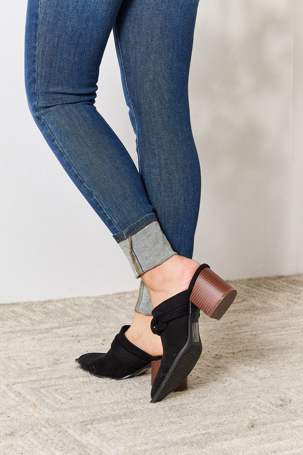 East Lion Corp Pointed-Toe Braided Trim Mules - cas7m