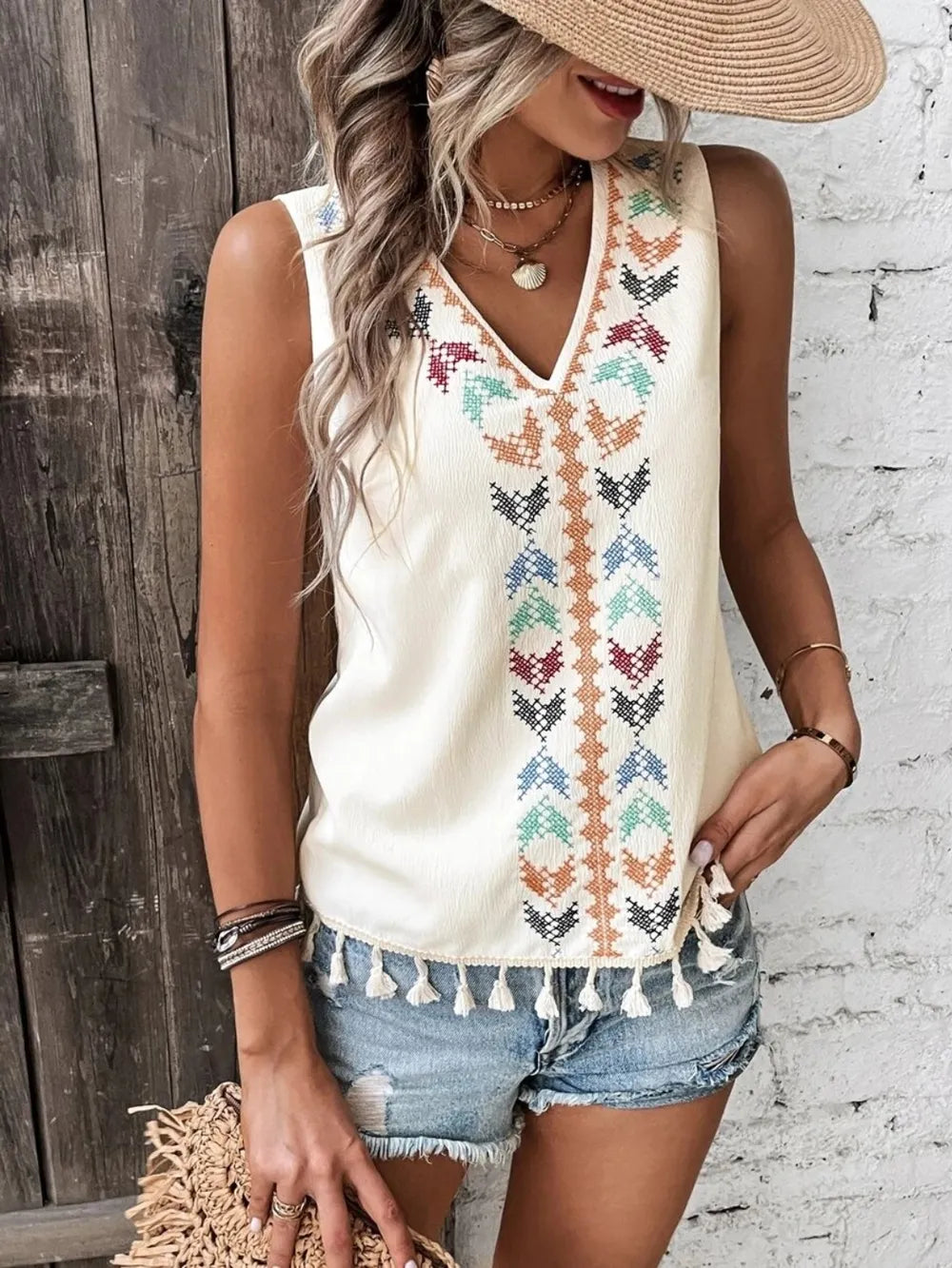 Tassel Printed V-Neck Tank - cas7m