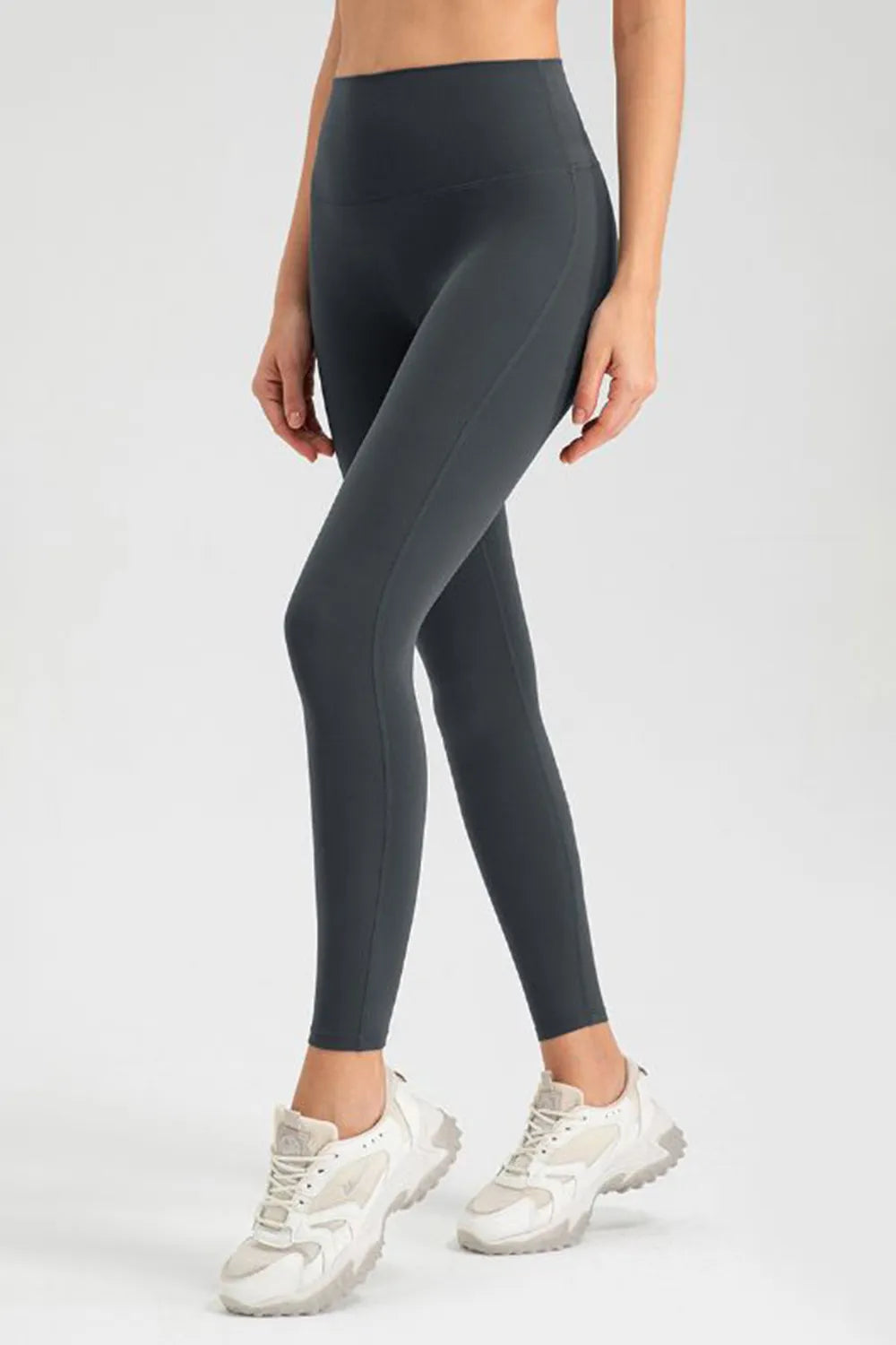 Ultra-Stretch Nylon Leggings for Everyday Comfort - cas7m