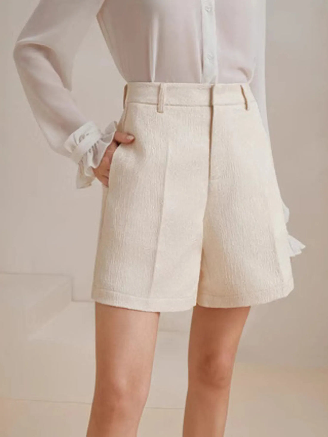 High-Waist Textured Shorts - cas7m