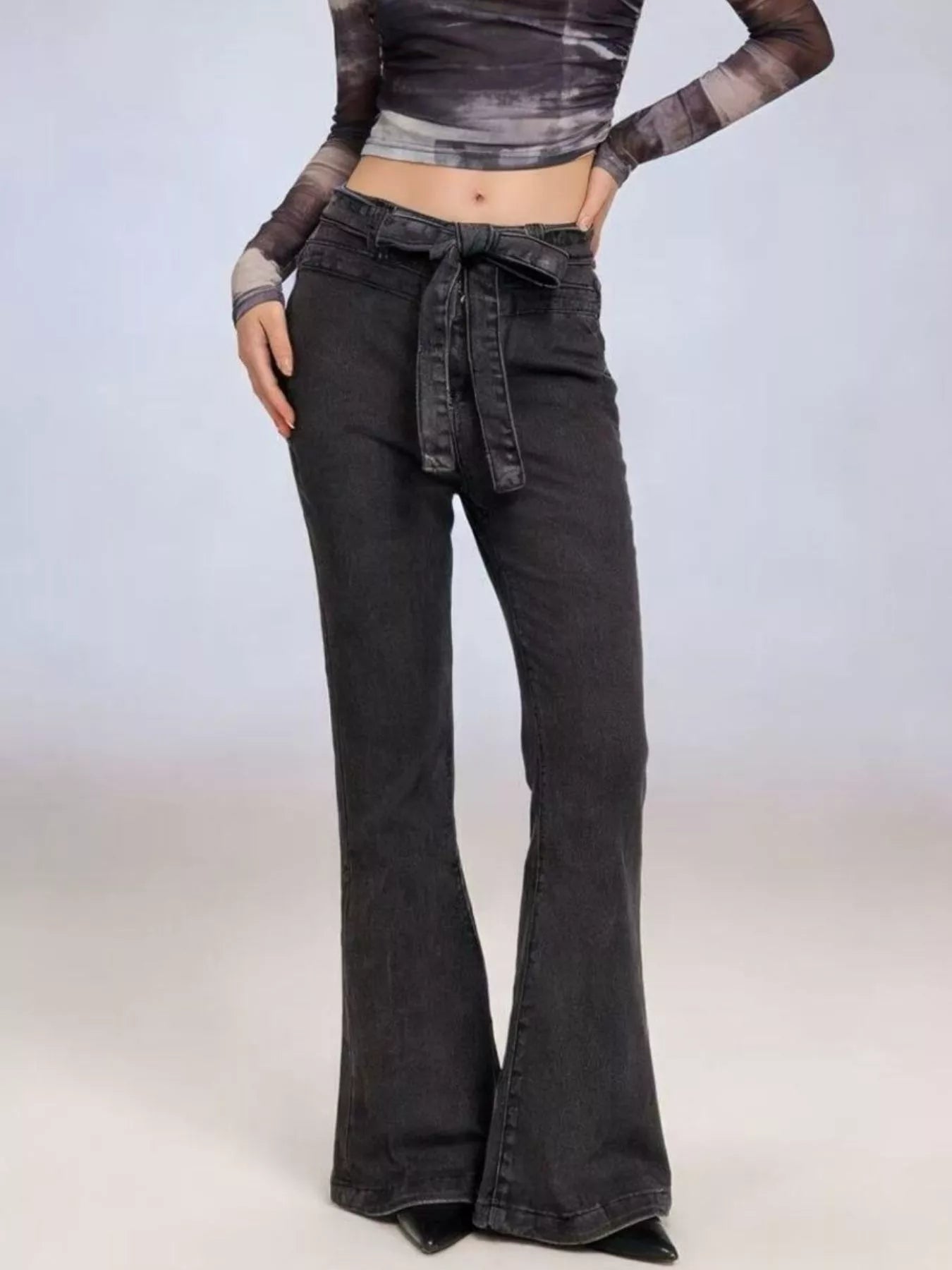 Bow-Tie High-Waisted Flare Jeans - cas7m