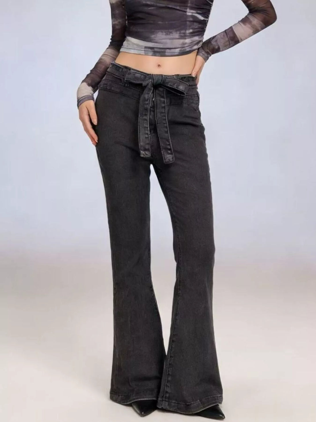 Bow-Tie High-Waisted Flare Jeans - cas7m