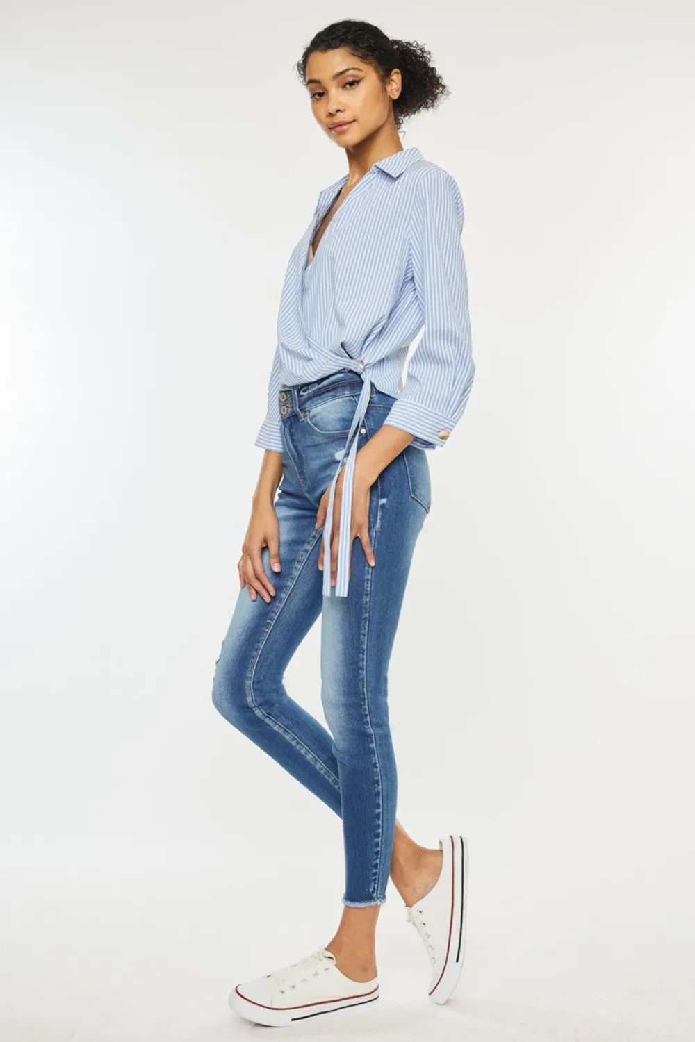 Kancan Distressed Raw Hem High Waist Jeans - cas7m
