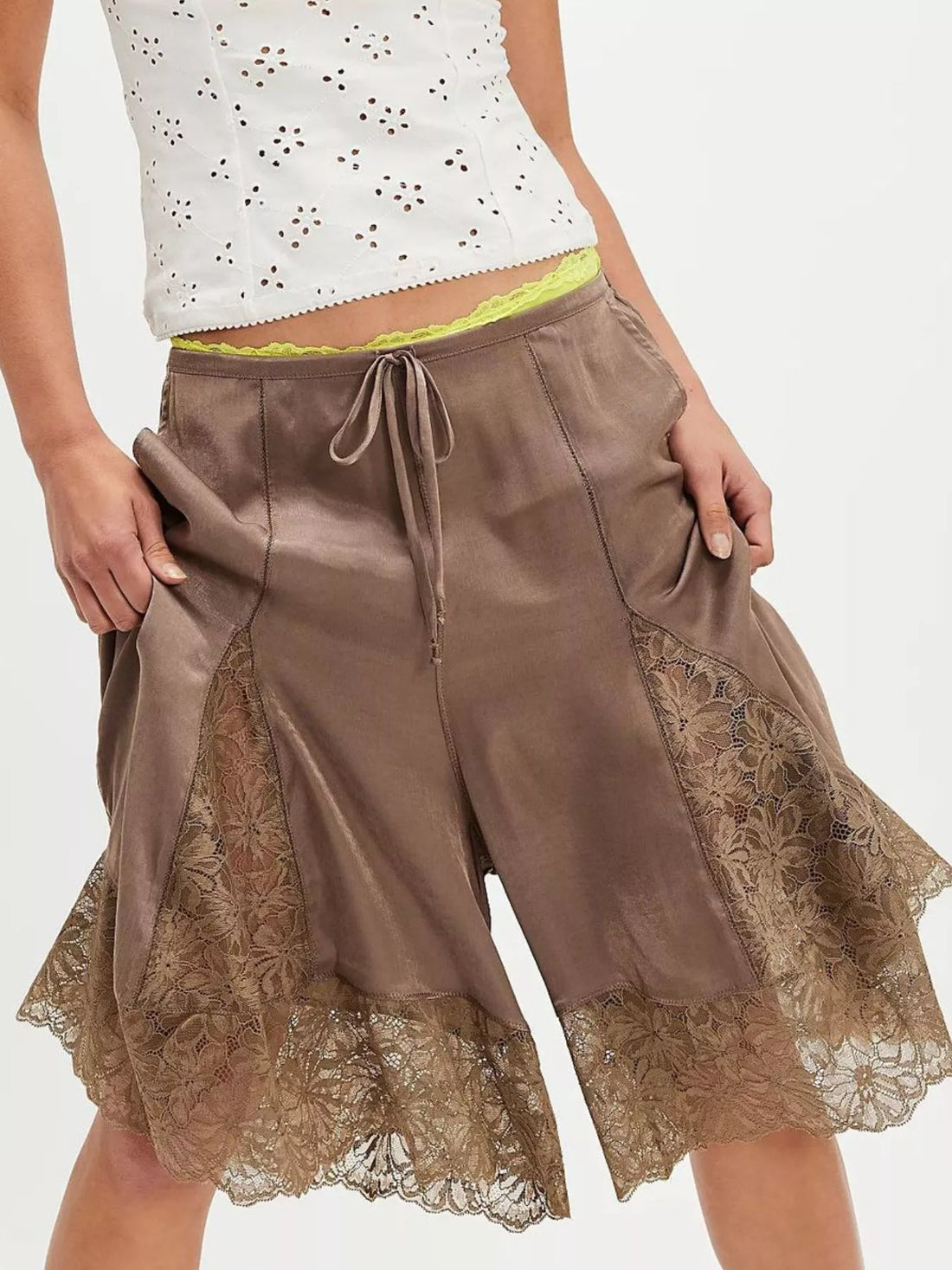 Lace Detail Shorts - cas7m