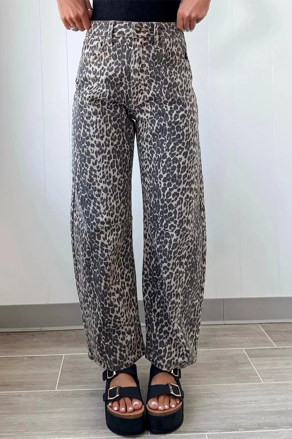 Leopard Print High Waist Barrel Jeans - cas7m