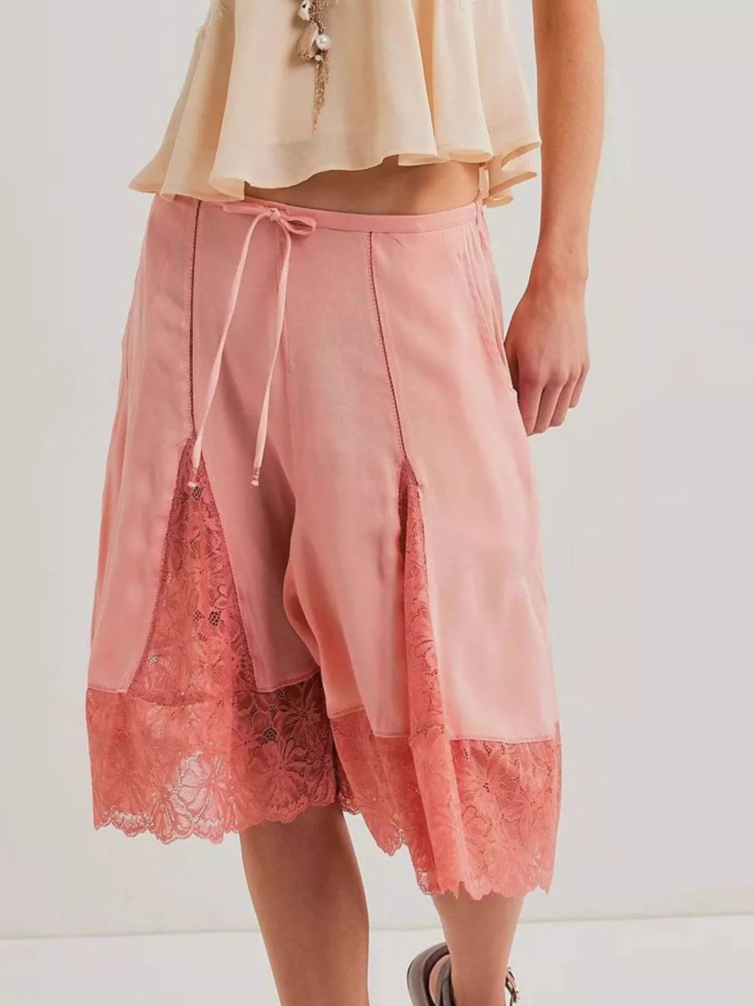 Lace Detail Shorts - cas7m