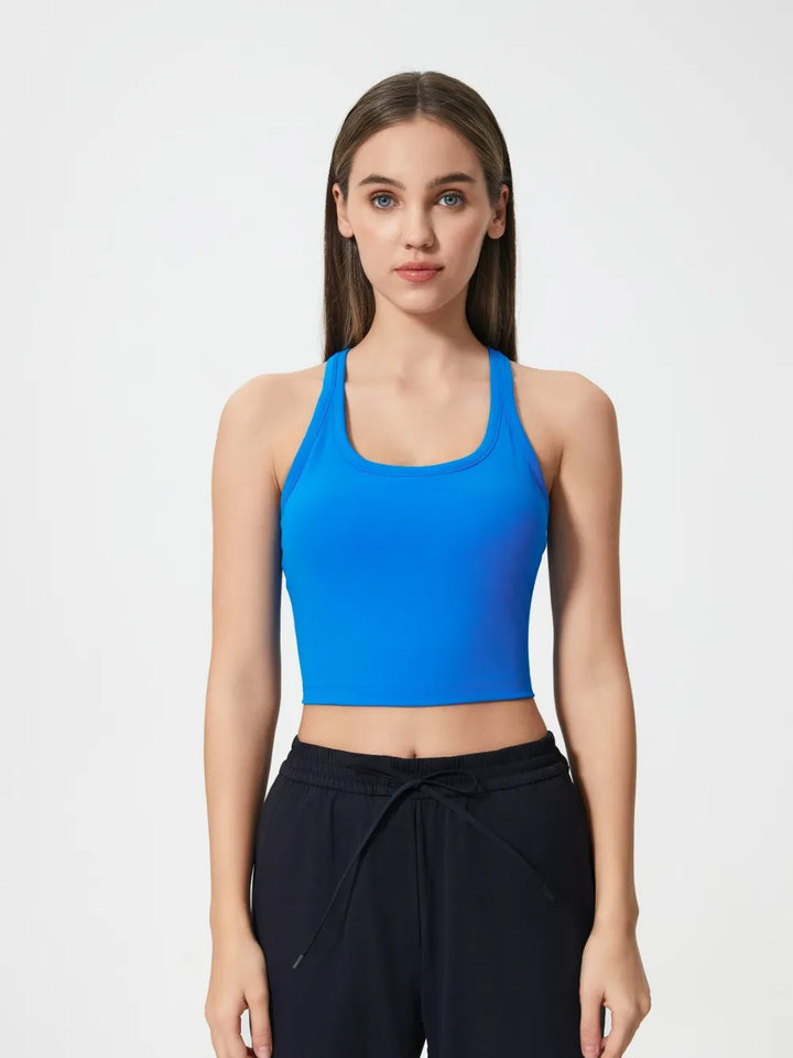 Millennia Scoop Neck Active Tank with Detachable Chest Pads - cas7m