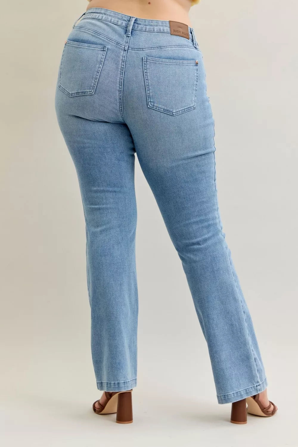 Judy Blue Full Size Mid Rise Bootcut Jeans with Contrast Wash & Front Patch Pockets Plus Size - cas7m