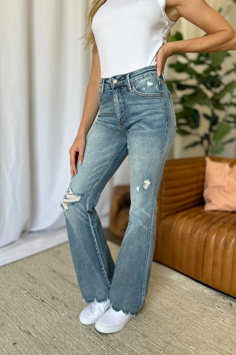 Judy Blue Full Size Medium Rise Tummy Control Destroy Flare - cas7m