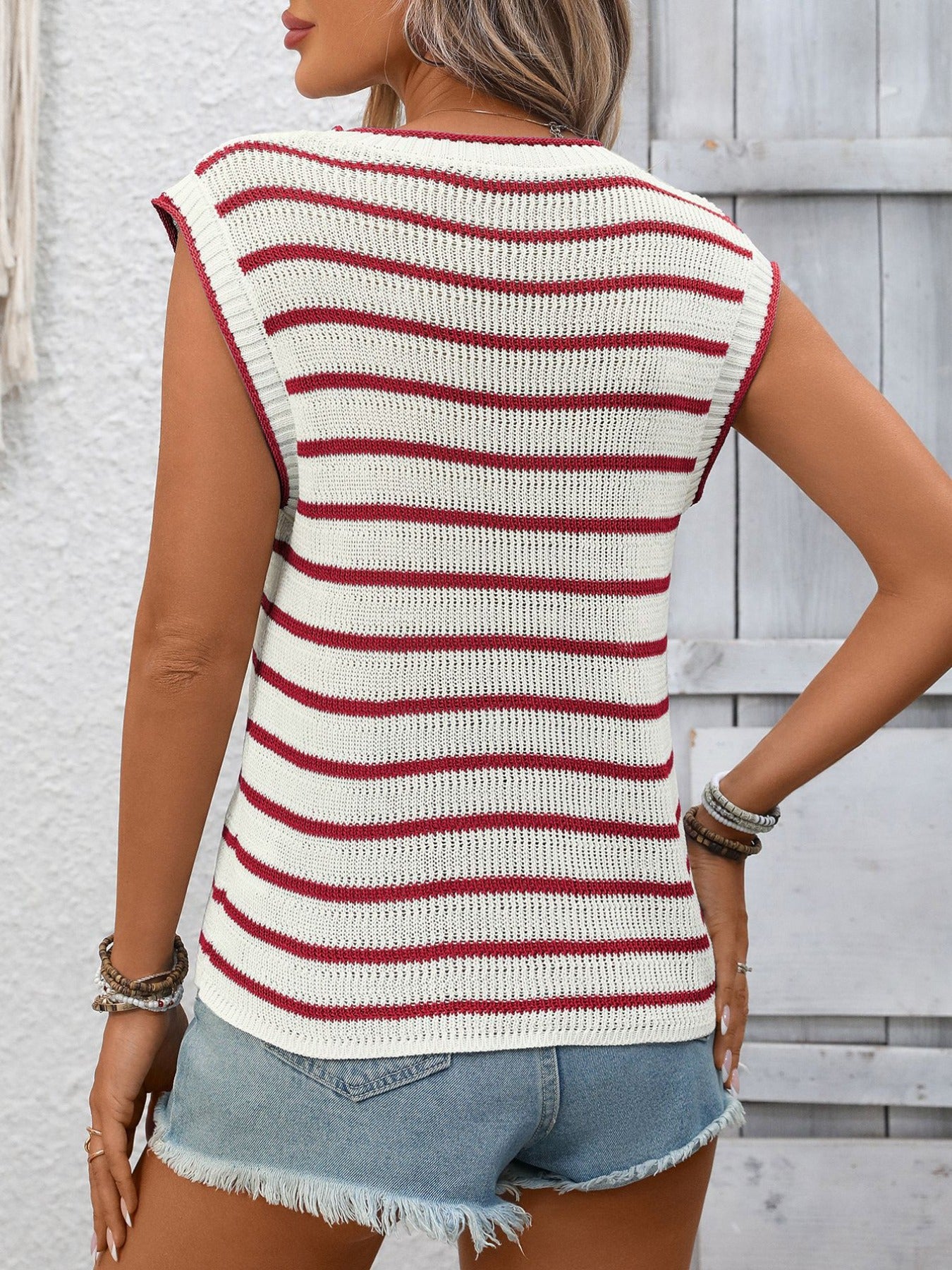 Striped Knit Round Neck Sweater Vest - cas7m