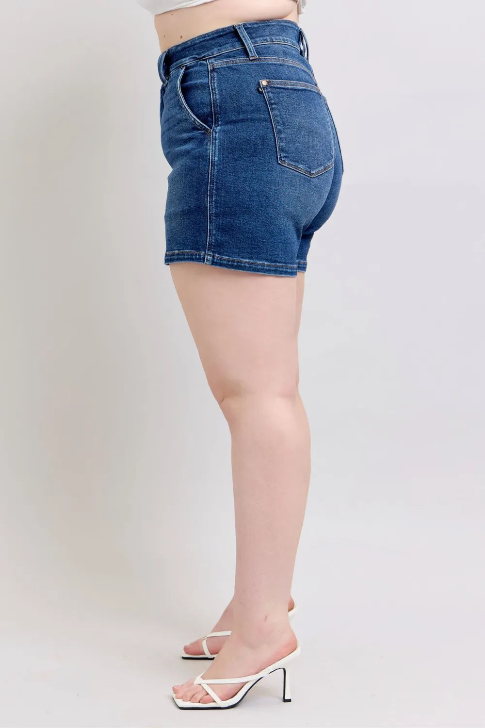 High-Waist Double-Button Denim Shorts - Stylish & Comfortable Fit - cas7m