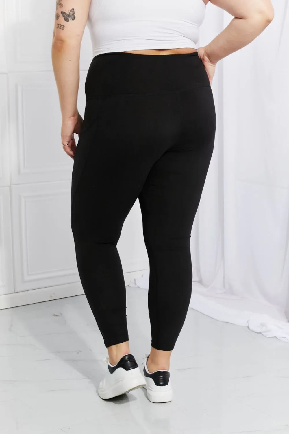 Leggings Depot Full Size Strengthen and Lengthen Reflective Dot Active Leggings - cas7m