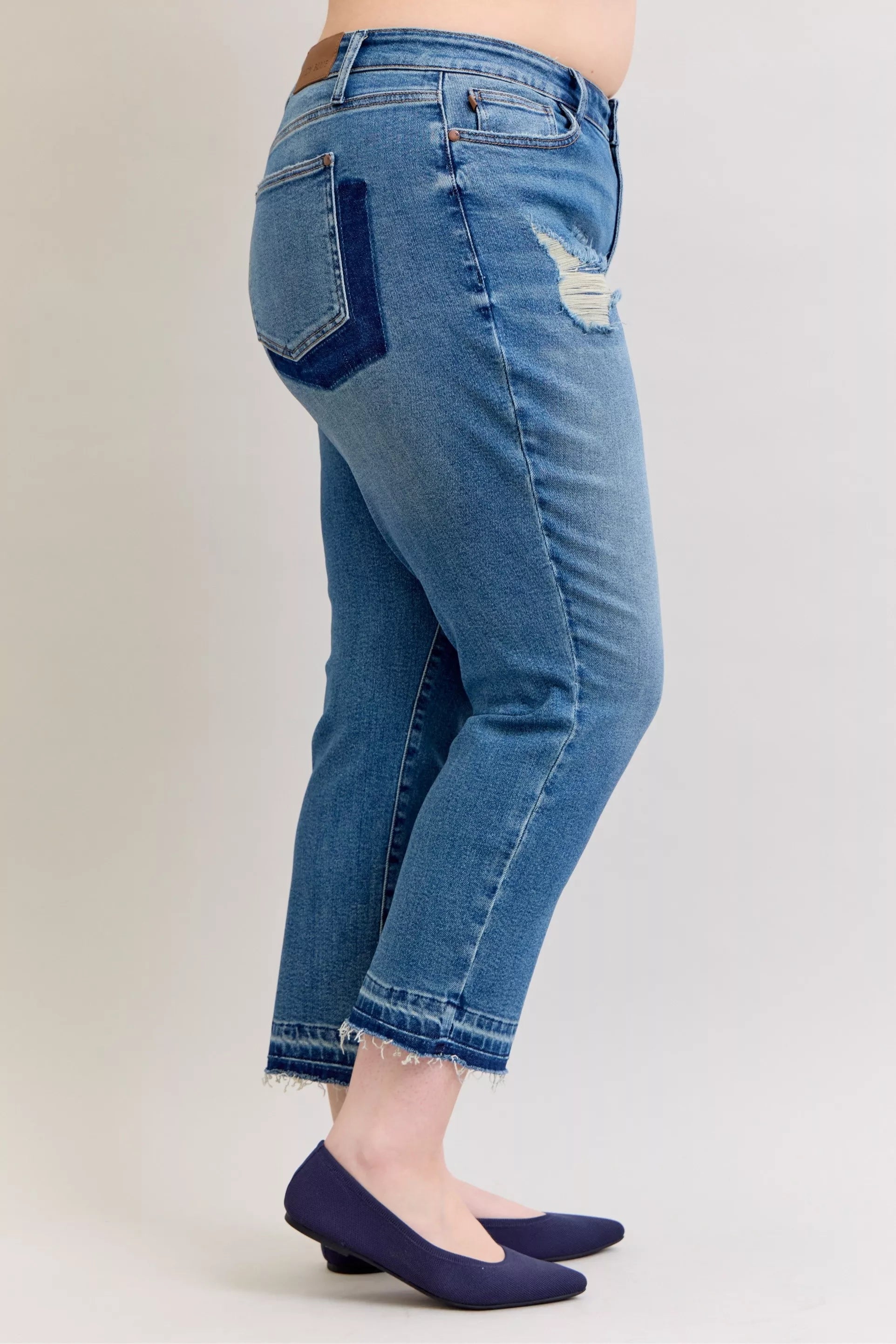 Judy Blue Full Size Mid Rise Bf Patch & Repair Destroy Release Hem Jeans Plus Size - cas7m