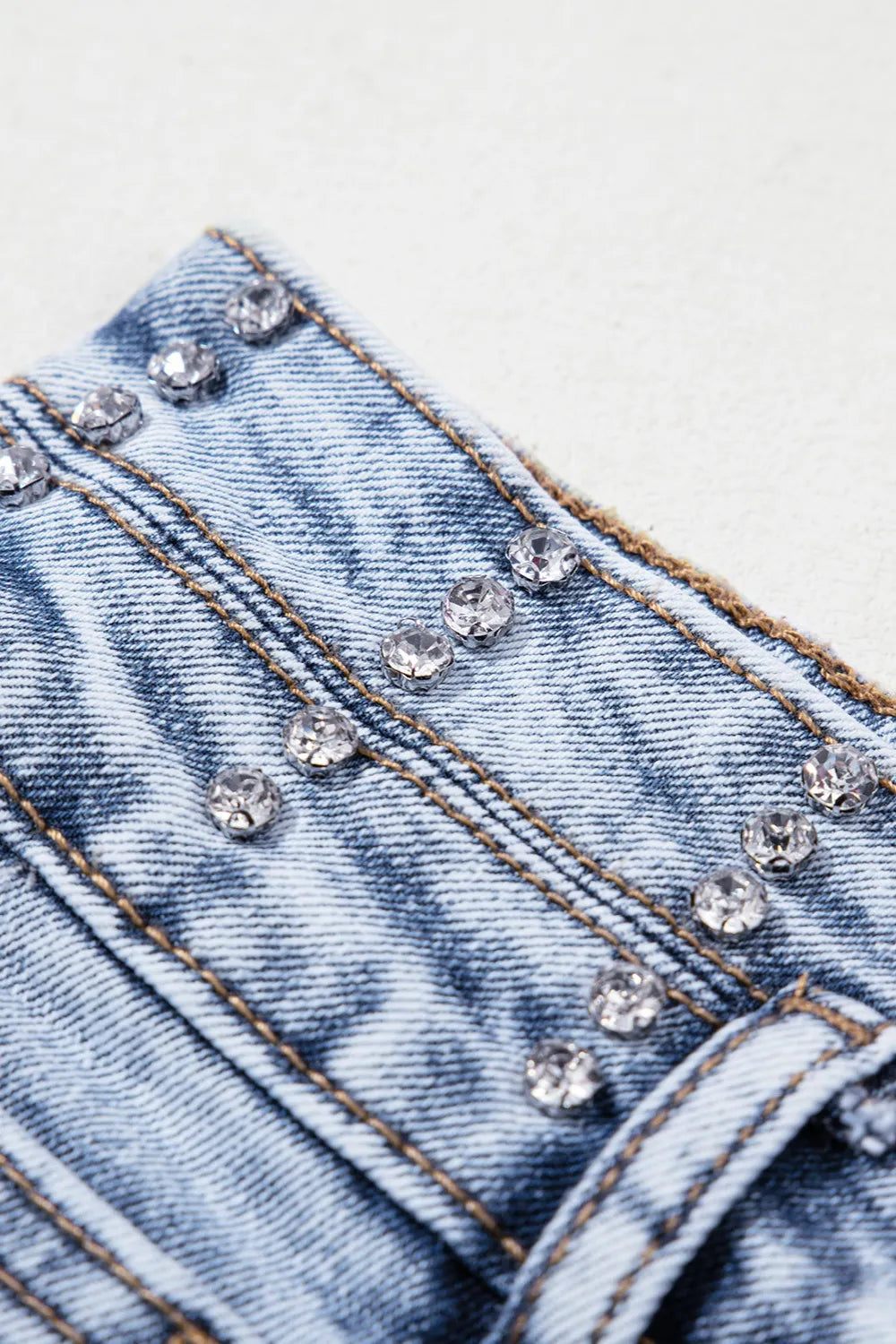 Rhinestone Light Wash Raw Hem High Waist Denim Shorts - cas7m