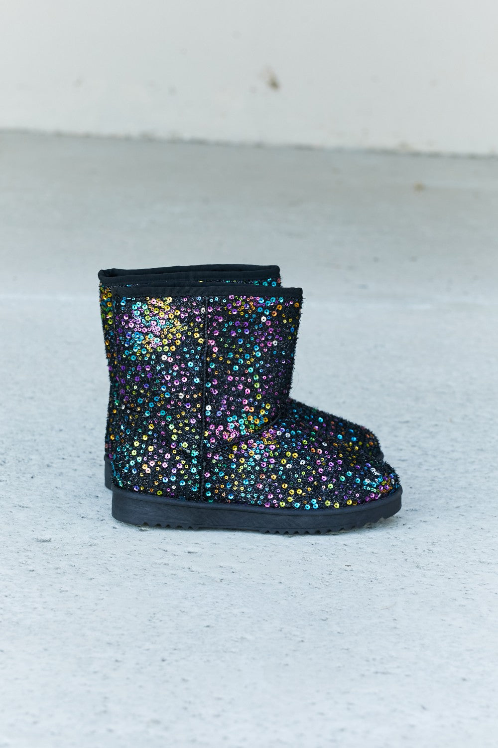 Forever Link Multicolored Sequin Snow Boots - cas7m